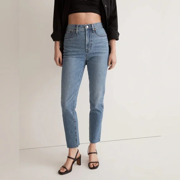 Madewell The Perfect Vintage Jean in Earlside Wash: Raw-Hem Edition - Picture 2 of 14